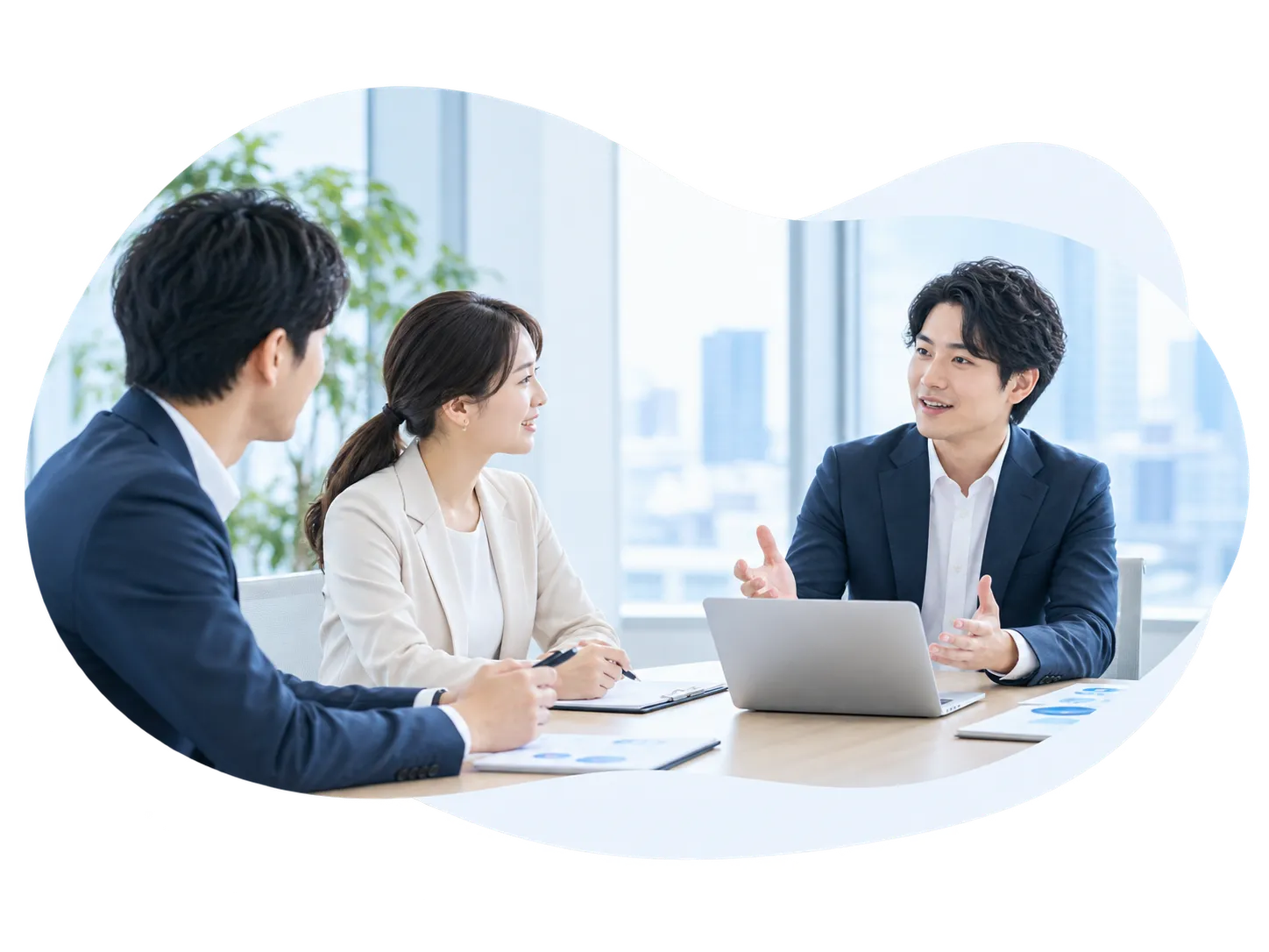 AI活用について打ち合わせを行う様子